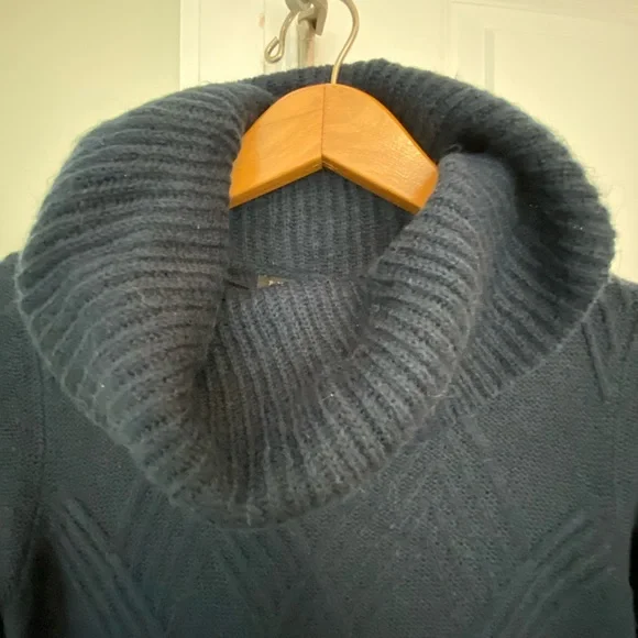 Banana Republic small tall sweater dress. Good condition. - Picture 3 of 6